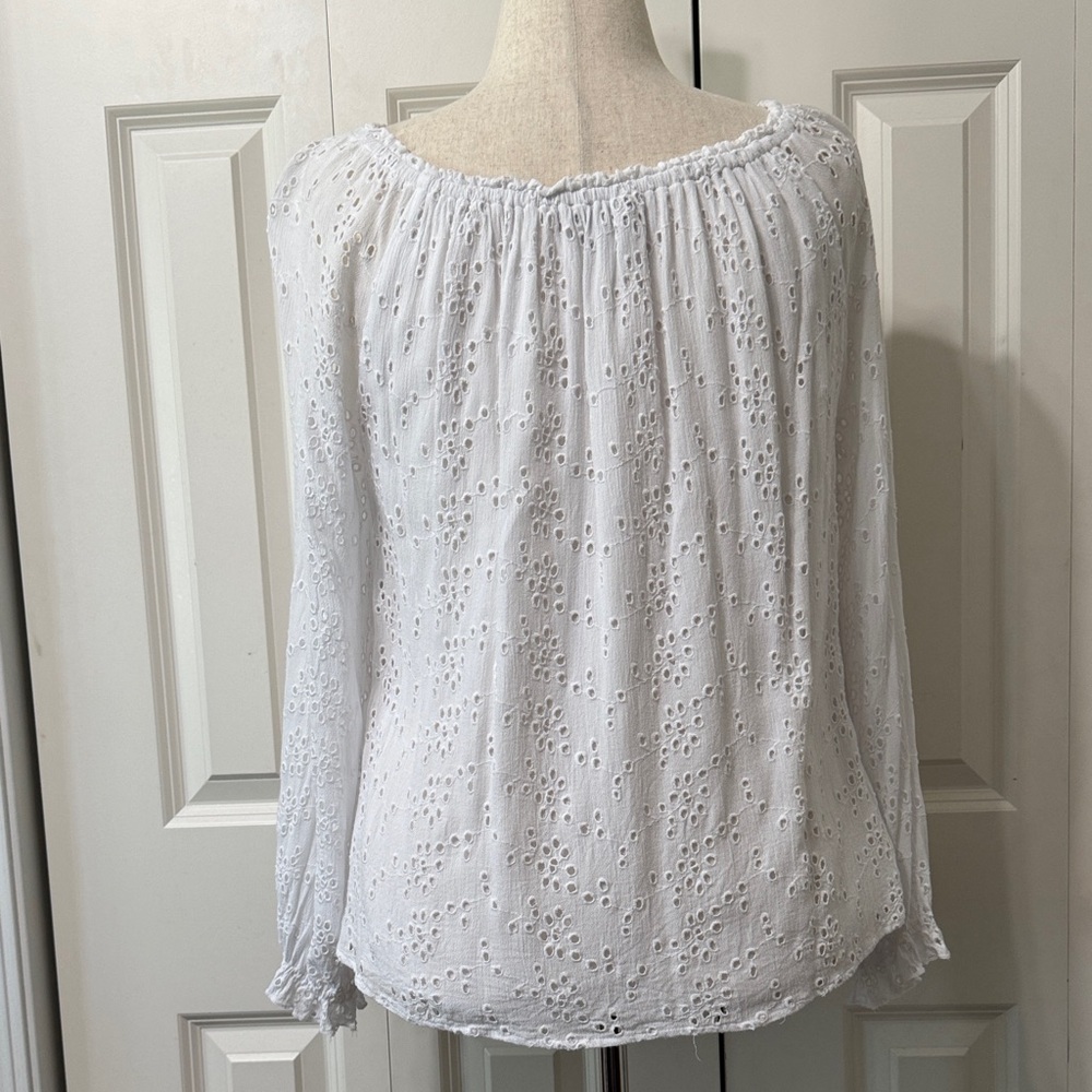 Sanctuary EUC❤️White Eyelet Blouse On/Off shoulders. - Picture 10 of 12